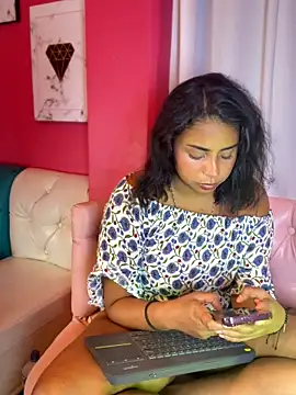 SamaraDesire online show from April 5, 2026, 1:40 pm