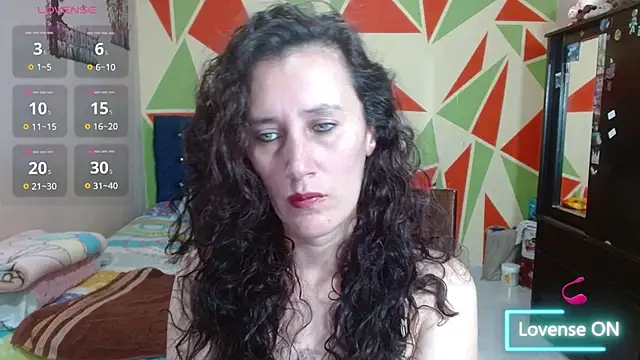 Snapshot of Mariam_wish chatting on May 28, 2026, 6:25 pm Mariam wish online show from May 28, 2026, 6:25 pm