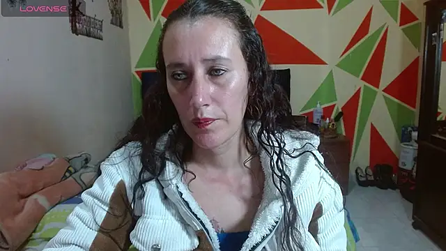 Snapshot of Mariam_wish chatting on April 27, 2026, 6:28 pm Mariam wish online show from April 27, 2026, 6:28 pm