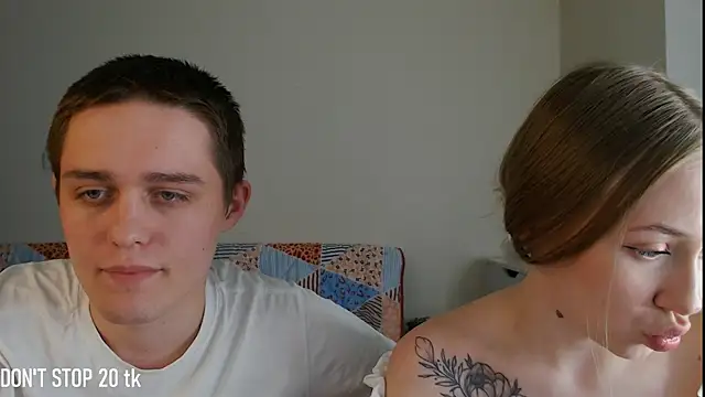 MikeXEmilia online show from May 26, 2026, 3:32 pm