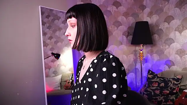 Velvet Lily online show from March 27, 2026, 8:32 pm