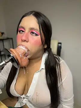 Maggie 69 online show from July 12, 2026, 11:27 pm