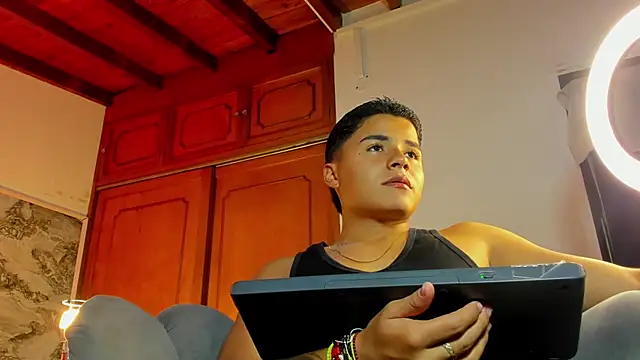 Liam Dustin online show from March 25, 2026, 8:30 pm