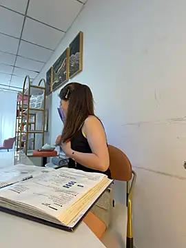 Xiaoxiao-y online show from March 24, 2026, 7:30 am