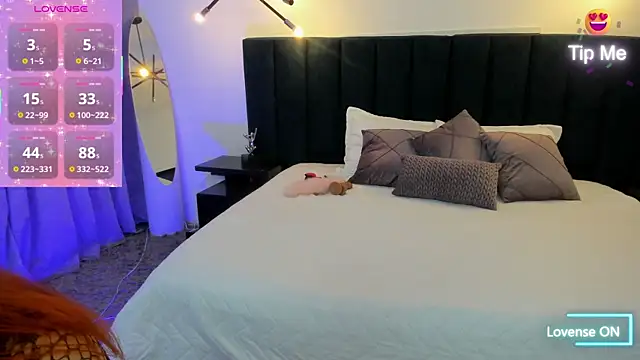 kirasweet7 online show from April 2, 2026, 3:35 am