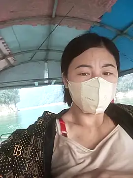 Snapshot of IORio_2X chatting on April 13, 2026, 1:53 am IORio 2X online show from April 13, 2026, 1:53 am