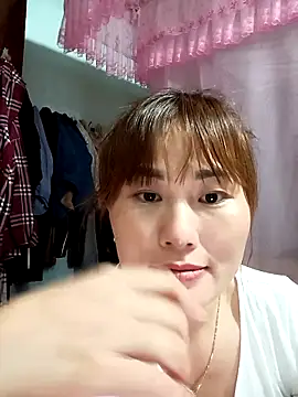 Snapshot of Lucxy-ki6 chatting on March 27, 2026, 12:28 pm Lucxy-ki6 online show from March 27, 2026, 12:28 pm