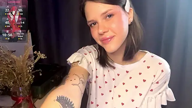 SarahHunnye online show from March 18, 2026, 12:25 am