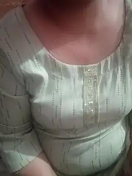 Snapshot of Gujju_bhabhi69 chatting on April 27, 2026, 12:41 am Gujju bhabhi69 online show from April 27, 2026, 12:41 am