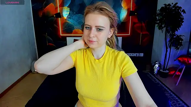 Snapshot of Shiny_Liss chatting on April 29, 2026, 1:32 am Shiny Liss online show from April 29, 2026, 1:32 am