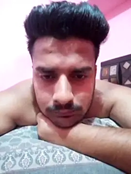 Decentlover67 online show from May 26, 2026, 8:23 am