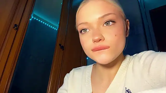 StacyChocopay online show from March 23, 2026, 9:03 pm