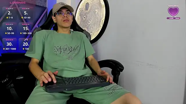 Bennet-Grayy online show from April 2, 2026, 4:41 am