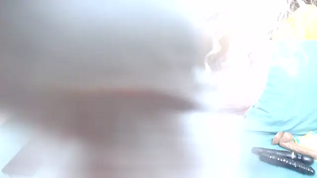 Snapshot of Aylerxoxo1 chatting on April 14, 2026, 4:12 pm Aylerxoxo1 online show from April 14, 2026, 4:12 pm