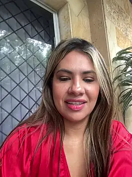 Snapshot of Samiramalek22 chatting on March 24, 2026, 12:49 pm Samiramalek22 online show from March 24, 2026, 12:49 pm