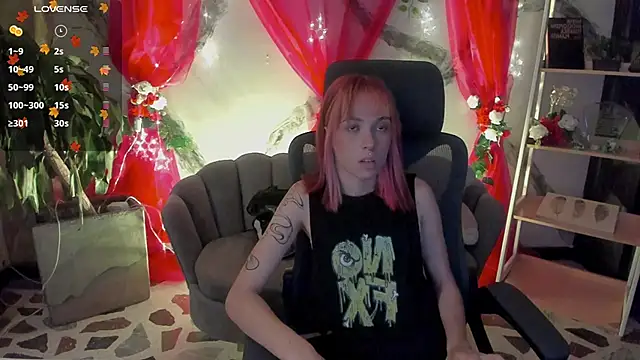 AlaskaFlowerss1  online show from April 12, 2026, 5:11 am