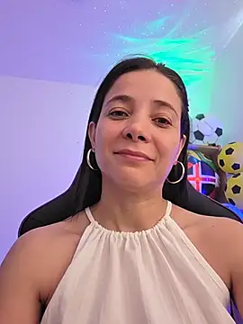 Snapshot of miaeyex chatting on July 10, 2026, 12:05 pm miaeyex online show from July 10, 2026, 12:05 pm
