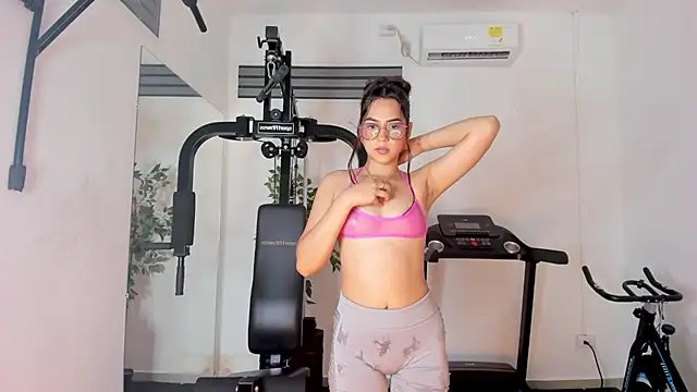 Elle Argent online show from April 10, 2026, 8:16 pm