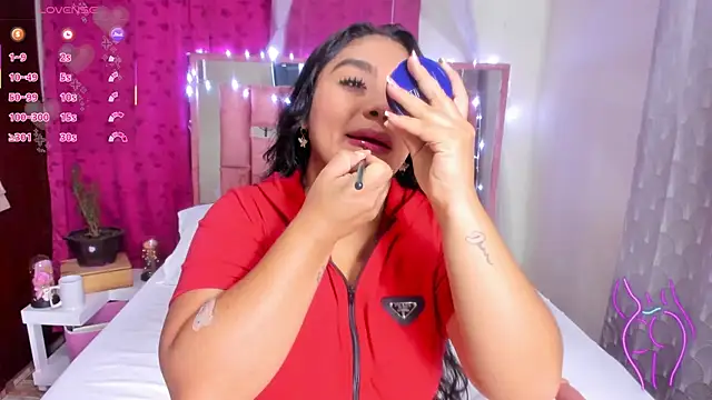 Snapshot of BiancaBooty chatting on April 2, 2026, 9:49 am BiancaBooty online show from April 2, 2026, 9:49 am