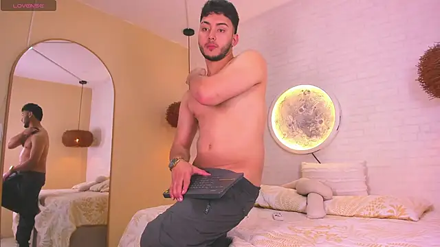 Snapshot of Dylan_vega01 chatting on March 14, 2026, 4:02 pm Dylan vega01 online show from March 14, 2026, 4:02 pm