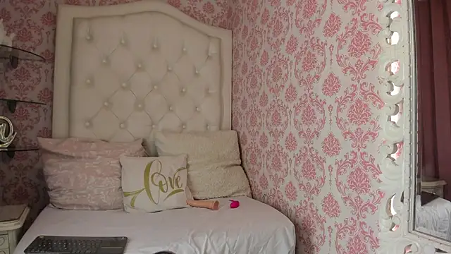 Mini Rouse online show from April 10, 2026, 12:12 pm