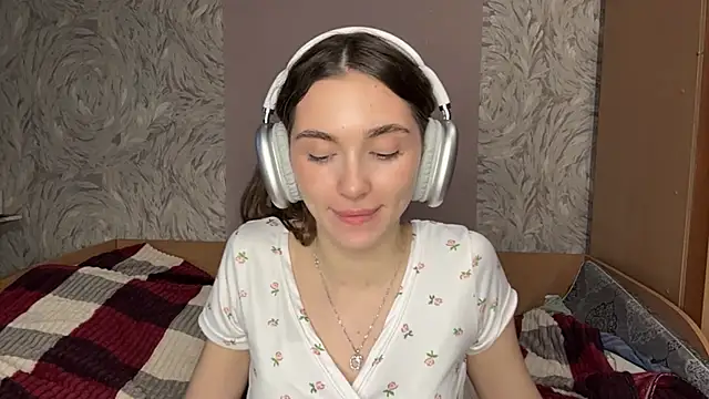 Veluxe online show from April 2, 2026, 3:08 pm