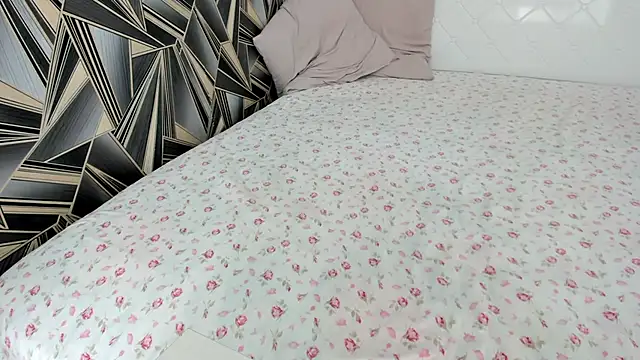 caelestic online show from April 7, 2026, 4:58 am