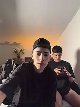 SebastianReed  online show from April 14, 2026, 5:01 am