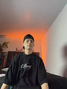 SebastianReed  online show from April 16, 2026, 4:02 am