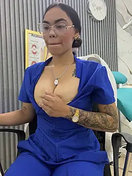 Snapshot of daniela-sexy chatting on May 9, 2026, 1:36 pm daniela-sexy online show from May 9, 2026, 1:36 pm