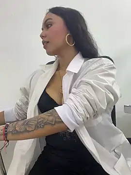 daniela-sexy online show from April 6, 2026, 2:07 pm