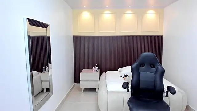 MAYTE1096 online show from March 24, 2026, 8:31 pm