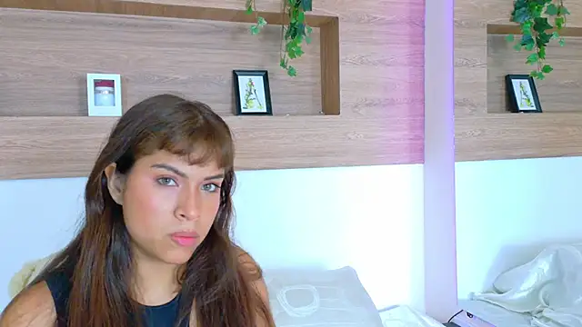 HelenaFoumier online show from March 29, 2026, 3:57 pm