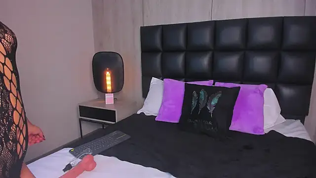 lexy cartier online show from March 30, 2026, 1:34 pm