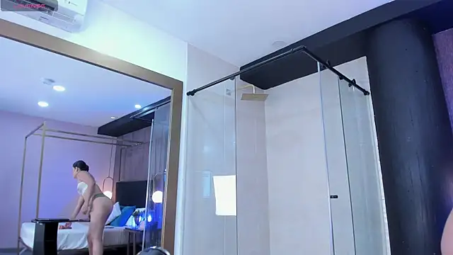 hayli monroe online show from April 2, 2026, 6:25 pm