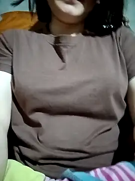 HaChi033 online show from April 11, 2026, 4:43 pm