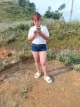 Snapshot of Mina_xYx chatting on March 16, 2026, 1:13 am Mina xYx online show from March 16, 2026, 1:13 am