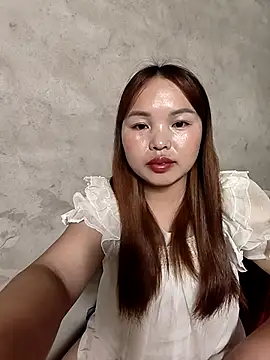 Snapshot of Mina_xYx chatting on April 12, 2026, 12:30 pm Mina xYx online show from April 12, 2026, 12:30 pm