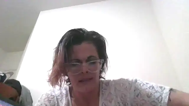 kitty-kitten82 online show from March 24, 2026, 5:51 am