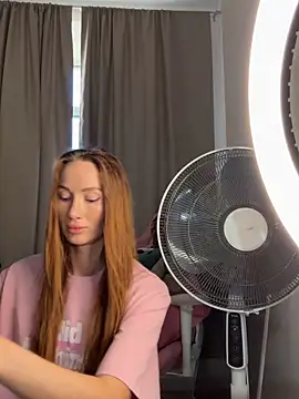 Snapshot of SerenaWest_ chatting on May 23, 2026, 5:56 pm SerenaWest online show from May 23, 2026, 5:56 pm