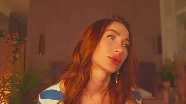 SerenaWest  online show from April 17, 2026, 8:00 pm