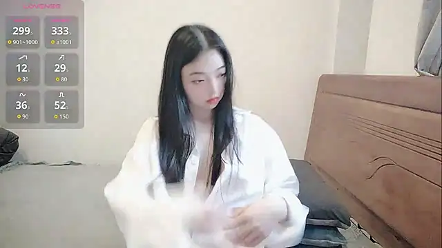 Snapshot of oblakitty_ chatting on June 7, 2026, 12:38 am oblakitty online show from June 7, 2026, 12:38 am
