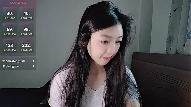 oblakitty  online show from April 10, 2026, 12:50 am