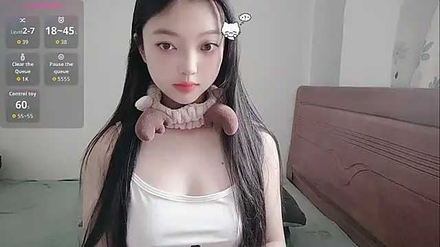 Snapshot of oblakitty_ chatting on June 13, 2026, 12:41 am oblakitty online show from June 13, 2026, 12:41 am