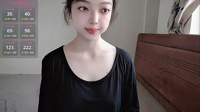 Snapshot of oblakitty_ chatting on August 9, 2026, 12:07 am oblakitty online show from August 9, 2026, 12:07 am