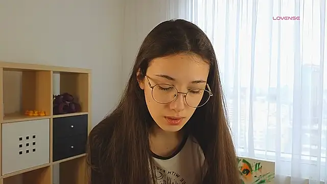 IsauraHolleman online show from March 21, 2026, 3:19 am