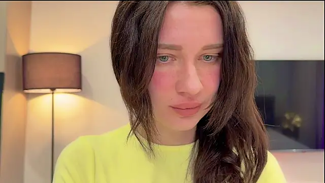 Nicolekira online show from April 1, 2026, 7:33 pm