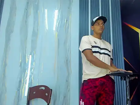 Crazzy peoplesex online show from March 18, 2026, 12:41 pm