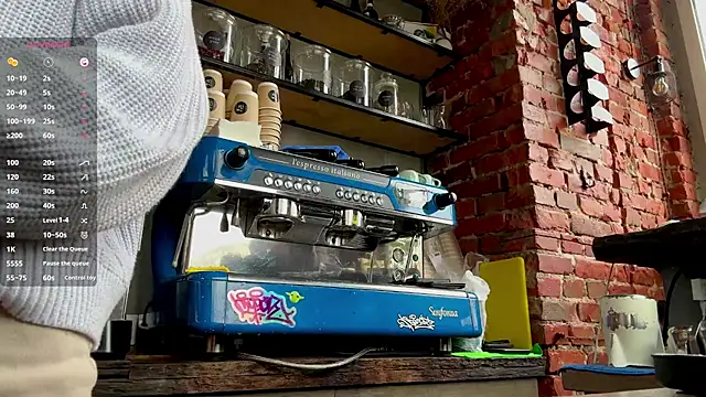 AnnWaddie online show from March 29, 2026, 10:28 am