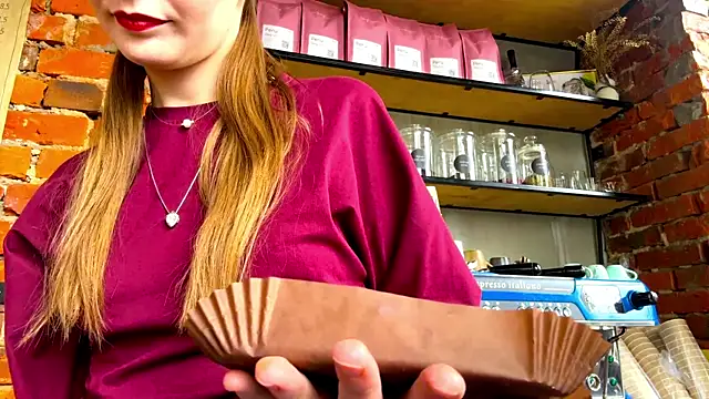 AnnWaddie online show from April 15, 2026, 9:37 am